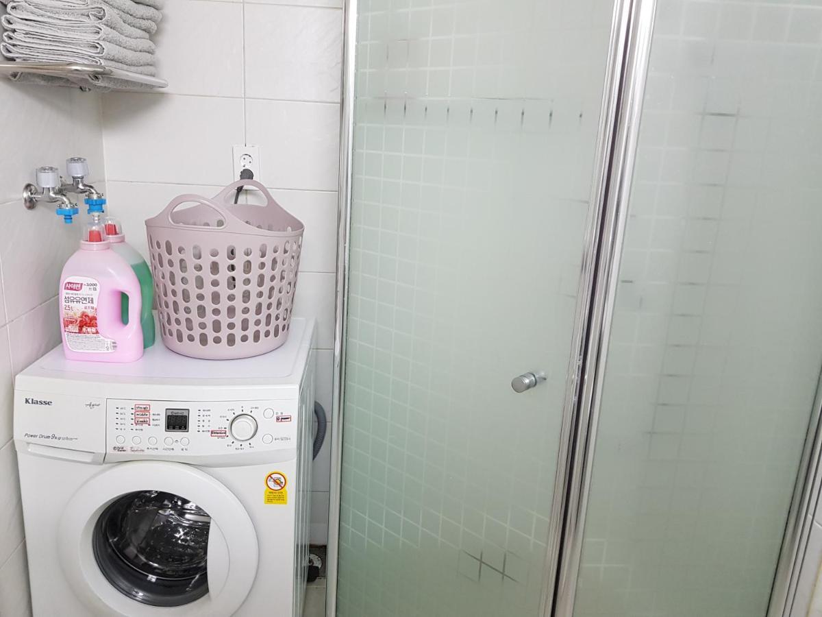 Hongdae Residence - 1Min From Hongik Uni Station Exit #1 Сеул Екстериор снимка